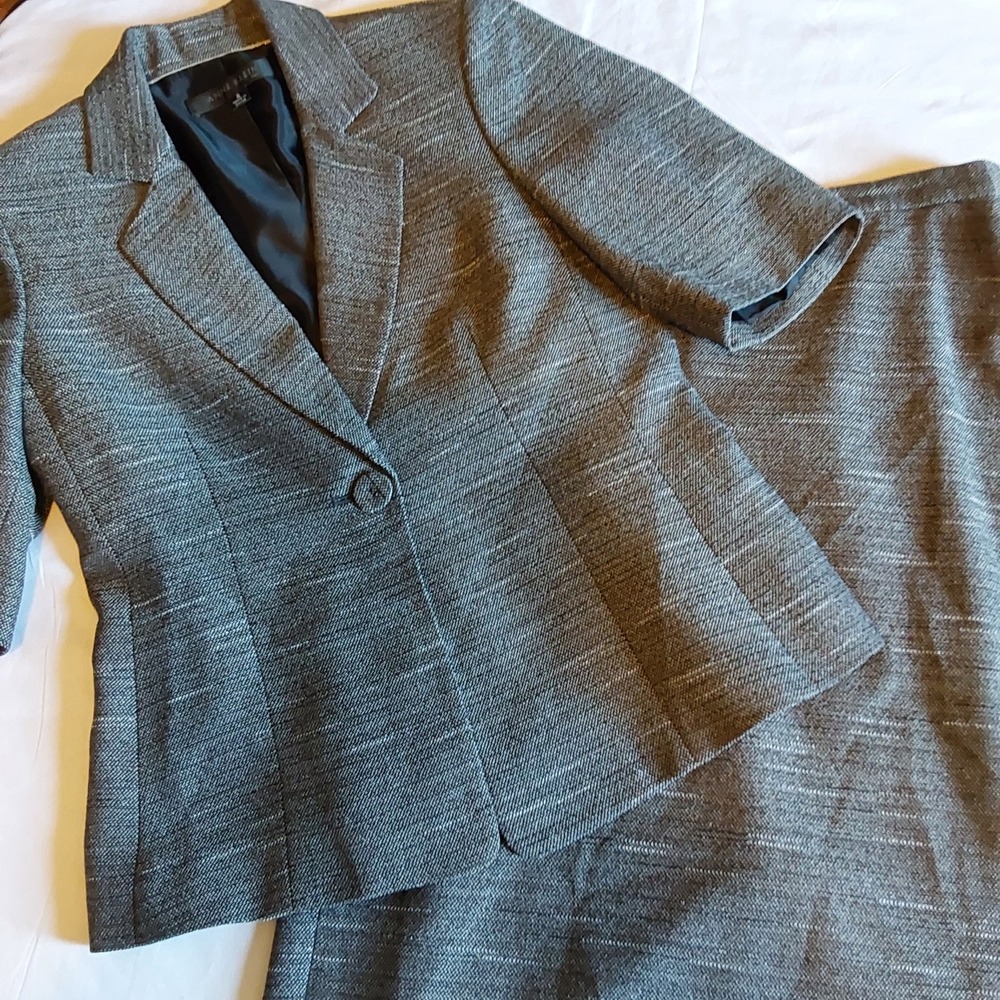 Anne Klein Suit Women's Black‎ & White Tweed Skirt Set Size 6 Short Sleeve